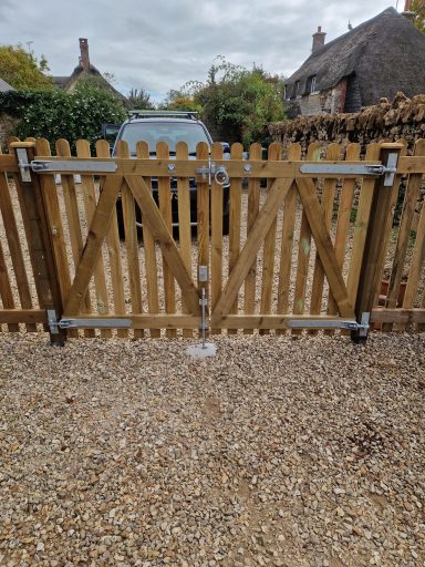 Matching Double Gate Rear